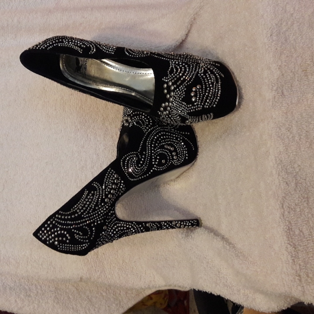 🐱Killer Platform Heels!!